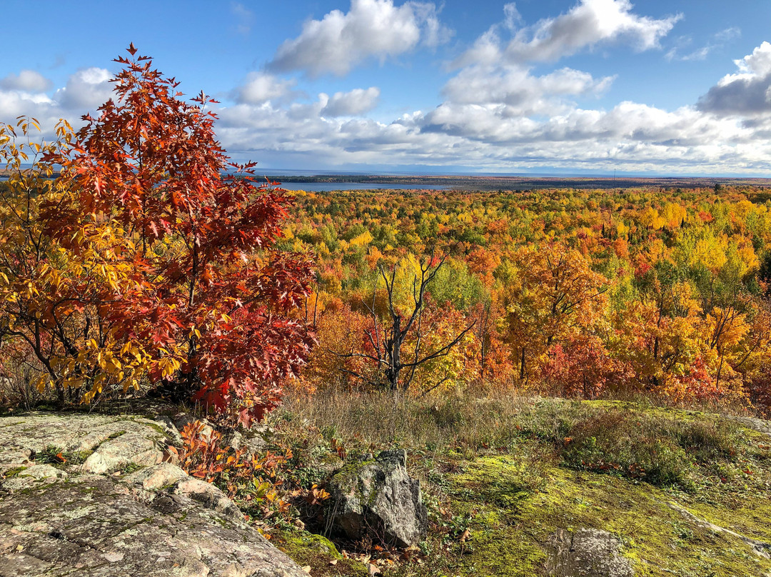 Thomas Rock Scenic Overlook-Big Bay必去景点
