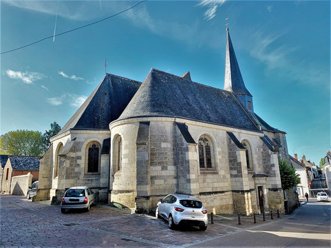 Eglise St Venant-Ballan Mire必去景点