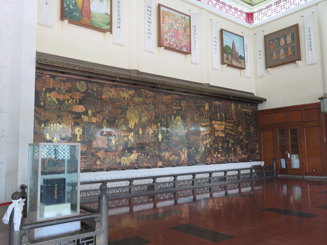 Xuanzang Memorial景点图片