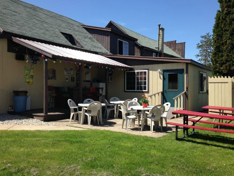 White Lake旅游景点-Pichotta's Pub and Grub