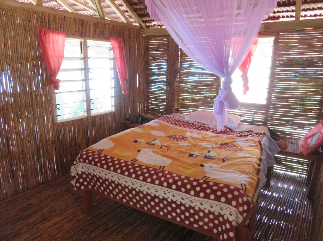 Hideaway Paradise Beach Bungalows主图