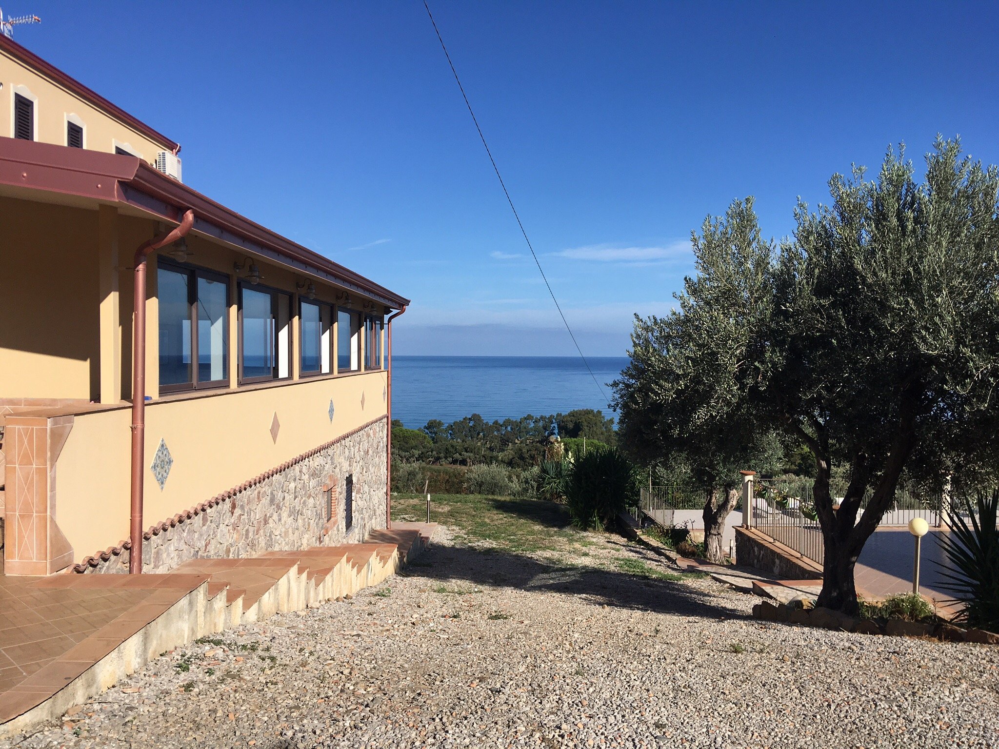 La Valle Degli Ulivi-官方