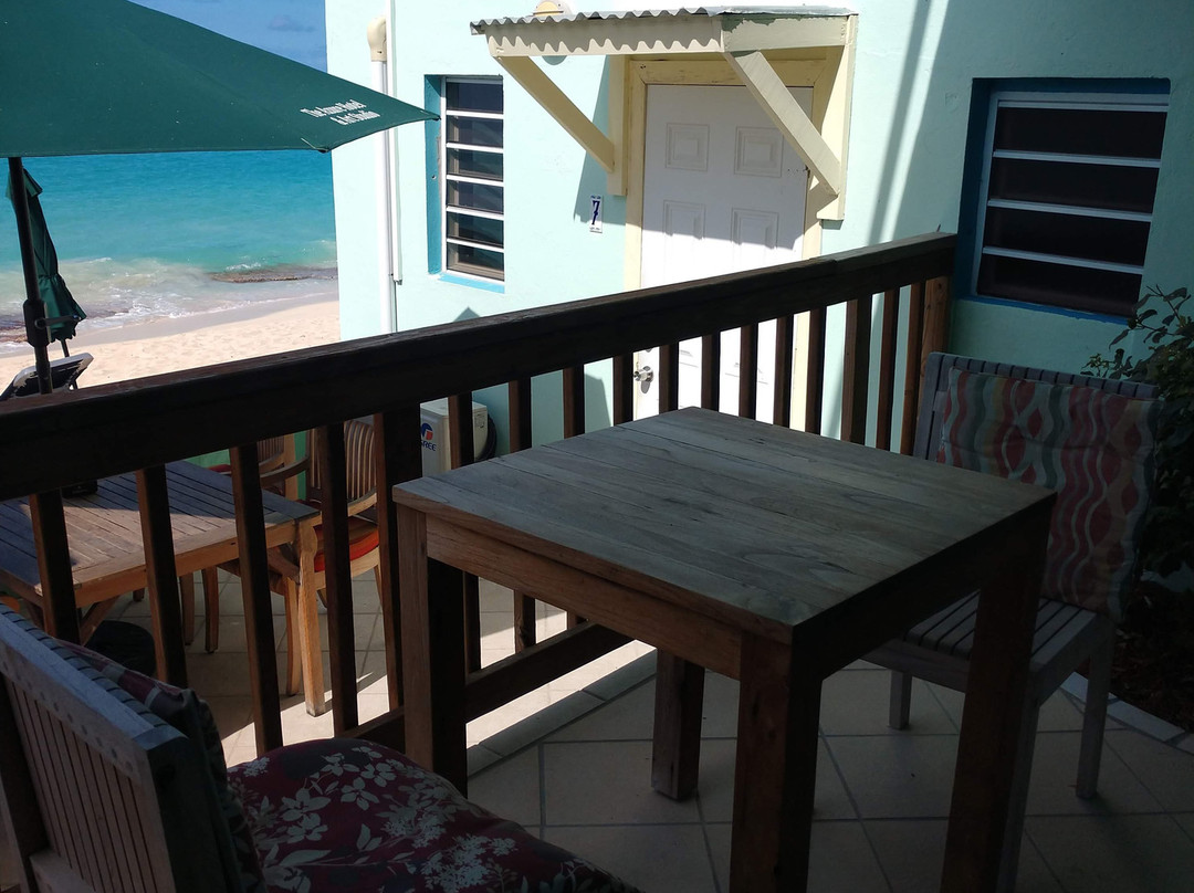 阿祖尔酒店及艺术开放式公寓主图