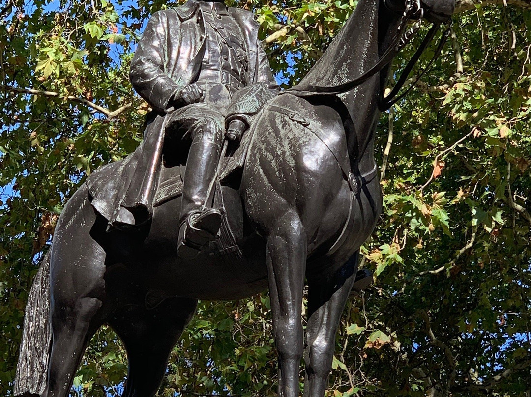 Ferdinand Foch Equestrian Statue景点图片