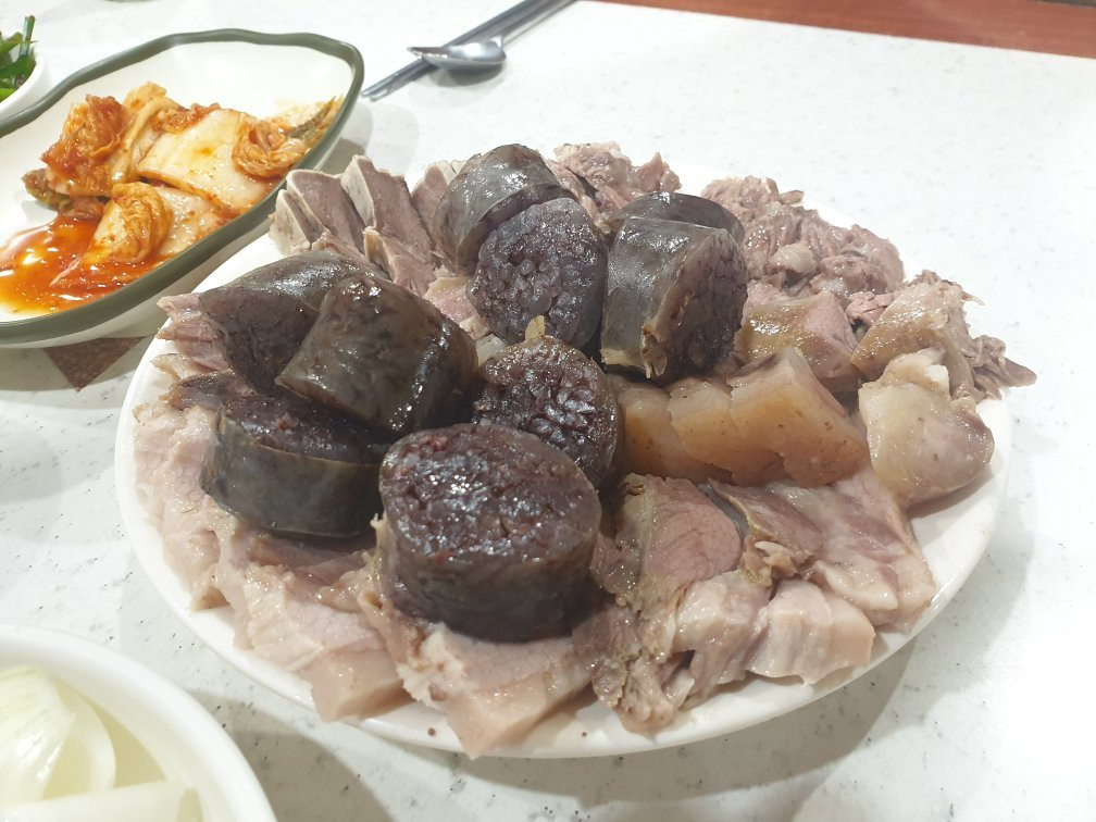 金泉市餐馆和美食-Yujeongsik Dang