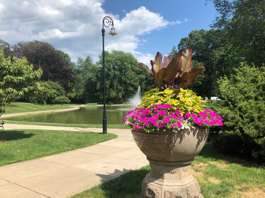 Westerly Library & Wilcox Park-韦斯特利必去景点