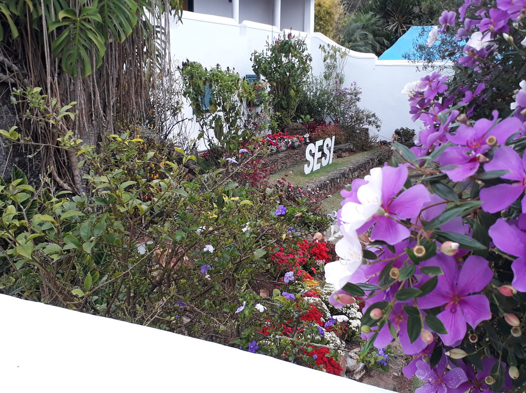 Centro Cultural Yves Alves-蒂拉登特斯必去景点