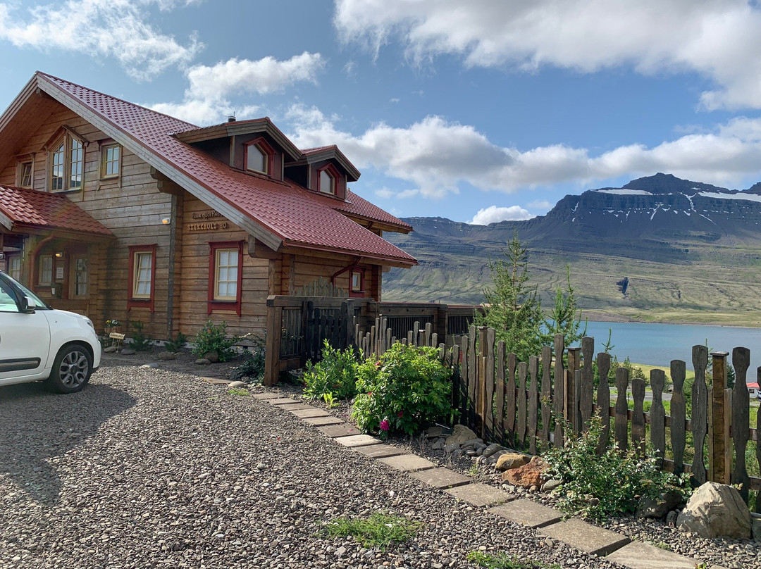 Guesthouse Elinar Helgu主图