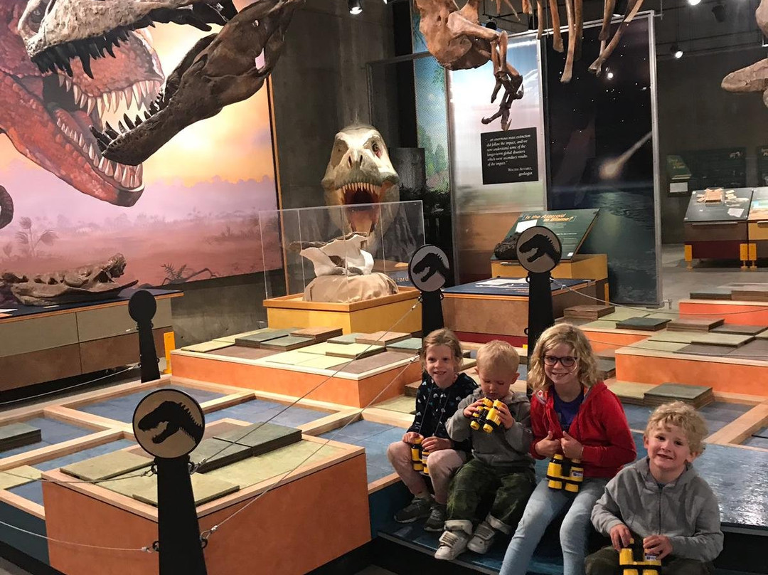 T. rex Discovery Centre-Eastend必去景点