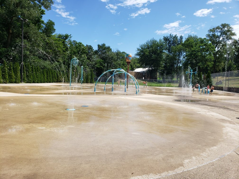 Oasis Splash Pad-密歇根城必去景点