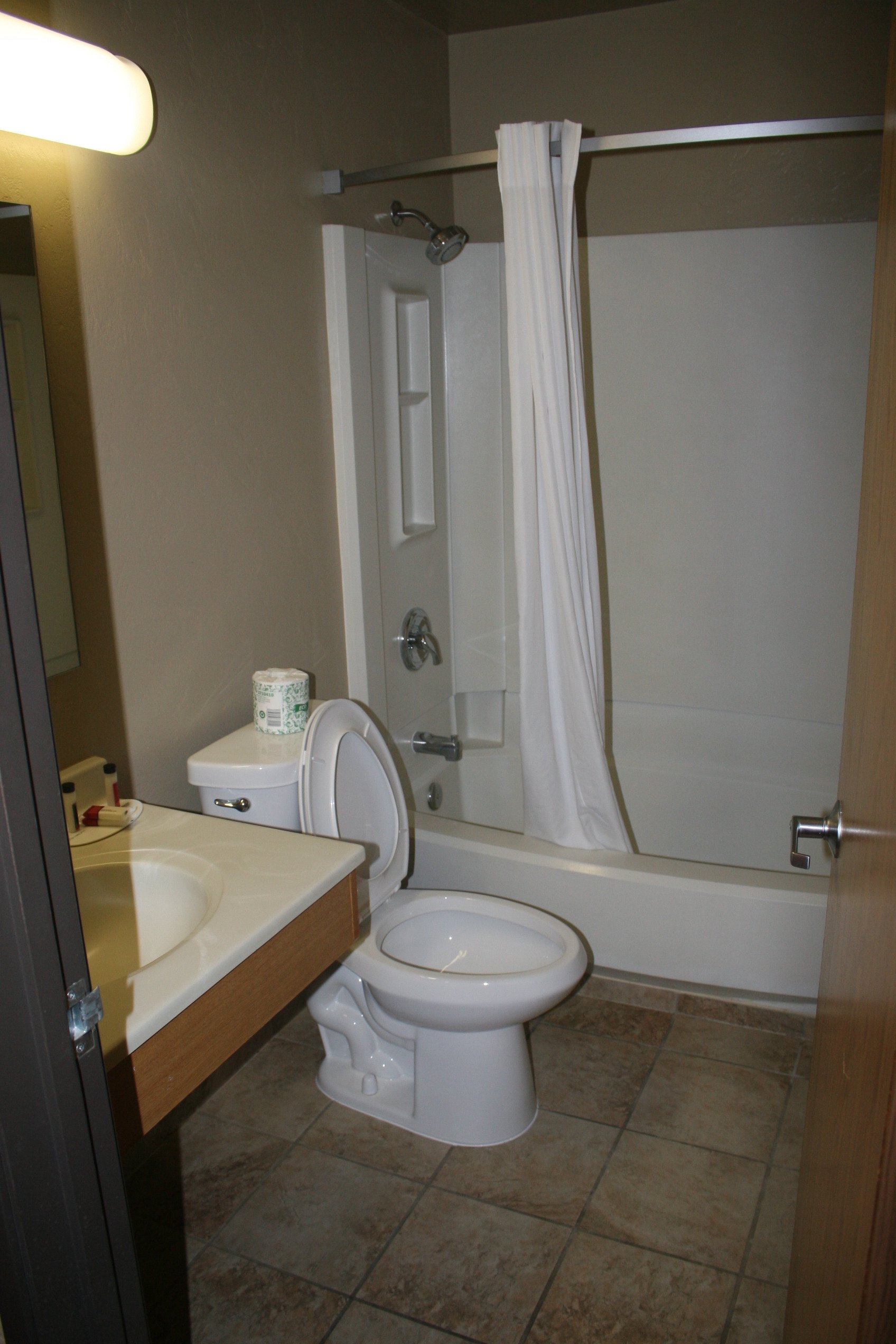 艾伦斯堡速8酒店-浴室