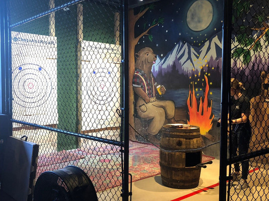 Chops+Hops Axe Throwing Lodge-劳德代尔堡必去景点