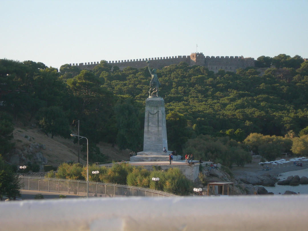 Agalma Eleftherias-米蒂利尼必去景点