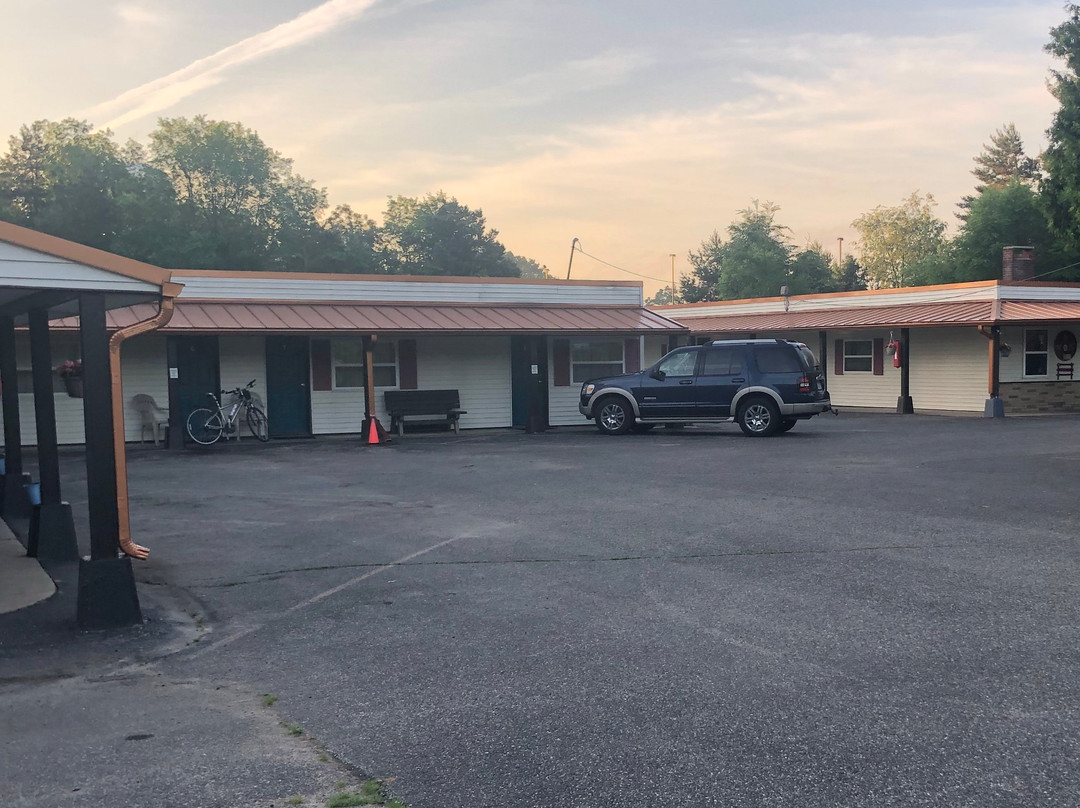 Tour-Inn Motel主图