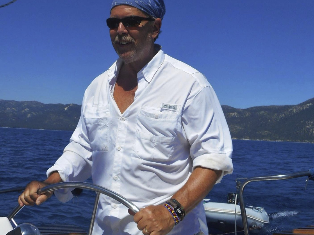 Sailboat John's Tahoe Sailing Adventures-因克莱恩村必去景点