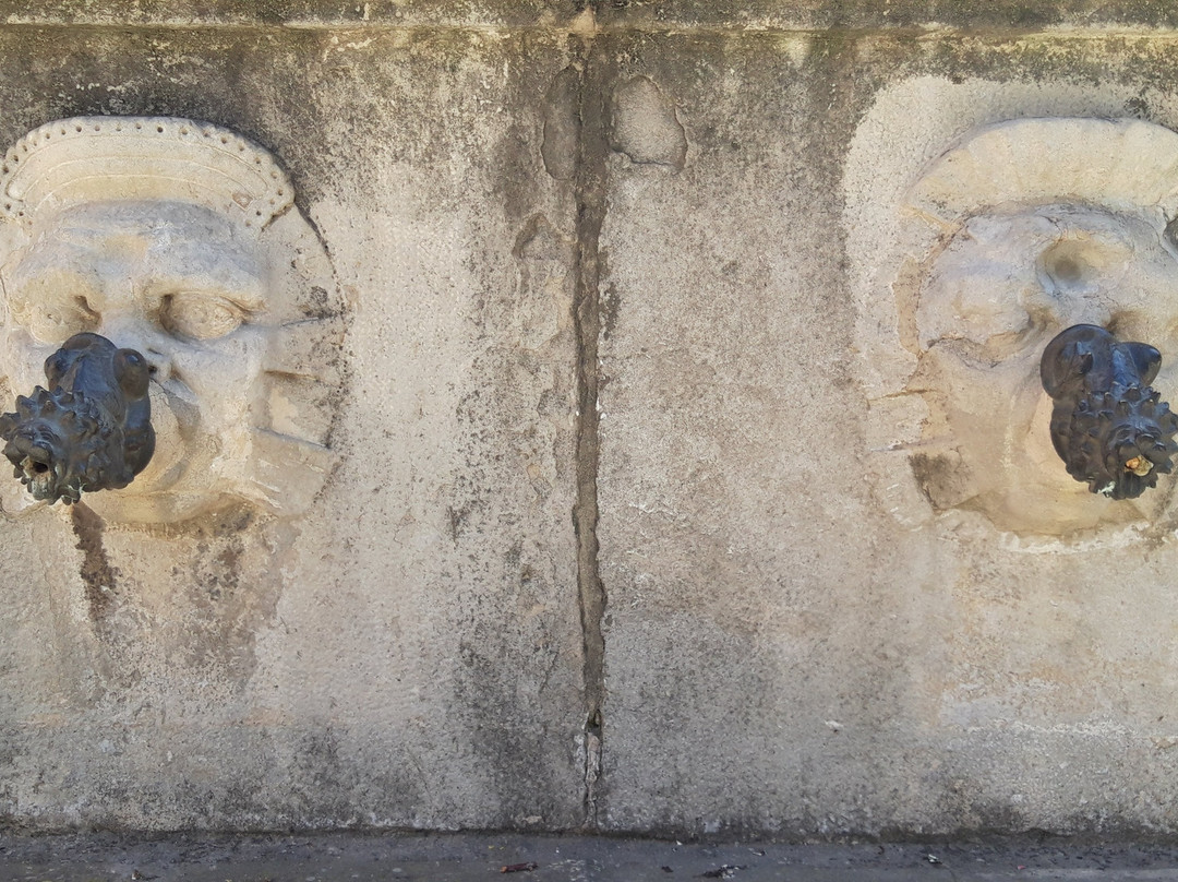 Fuente de Neptuno-伊瓜拉达必去景点