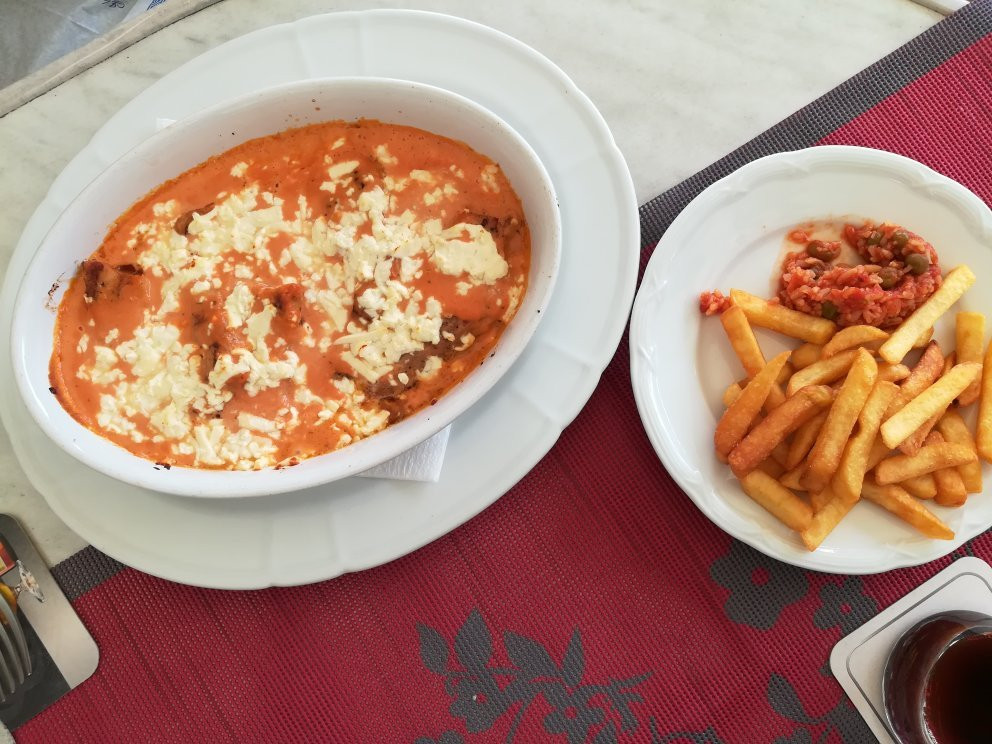 Volkse餐馆和美食-Restaurant Irodion