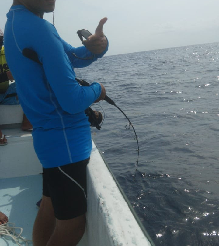 Fishing with Roberto Navarro景点图片