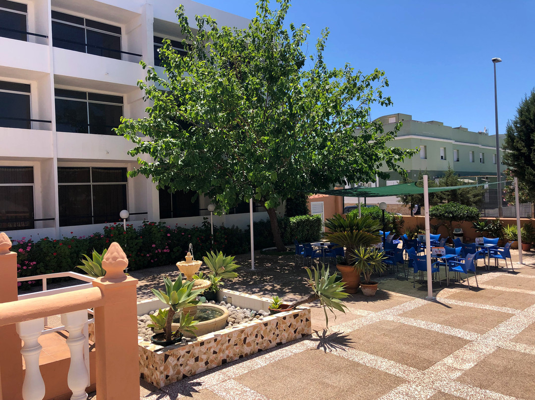 Hotel Estudios Tropicana主图