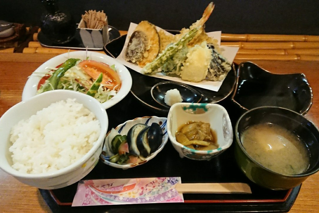 てんぷら割烹 初音
