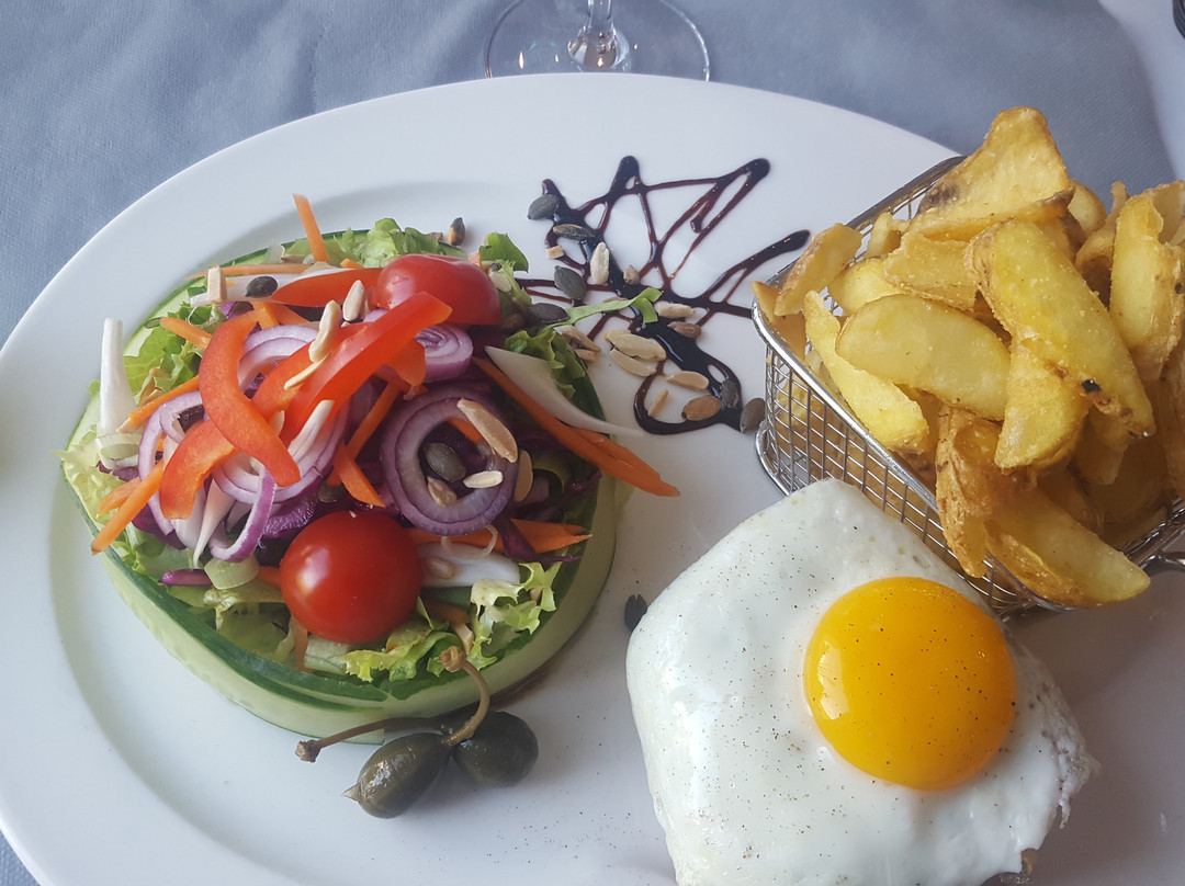 Hotel du Domaine du Mont Saint Jean主图