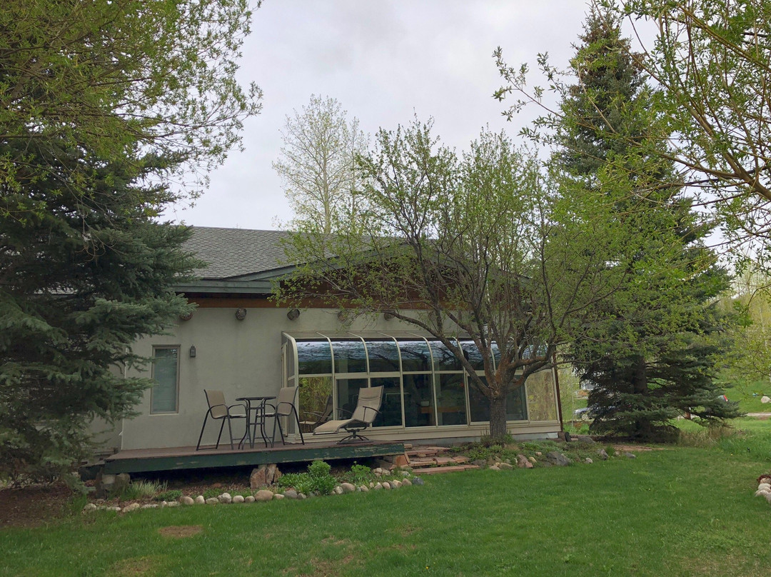 Mariposa Lodge Bed and Breakfast主图