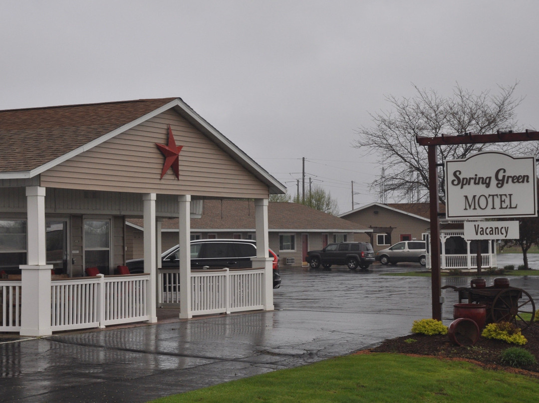 Spring Green Motel主图