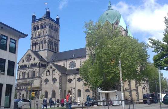 St. Quirinus Church-诺伊斯必去景点