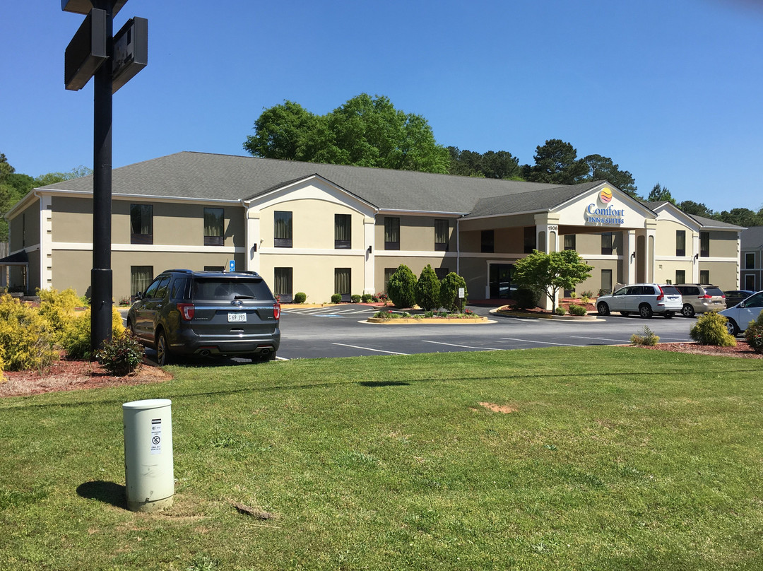 Comfort Inn & Suites主图