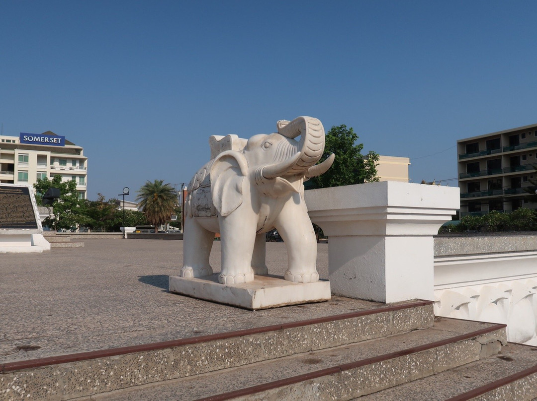 Fa Ngum Statue-万象必去景点