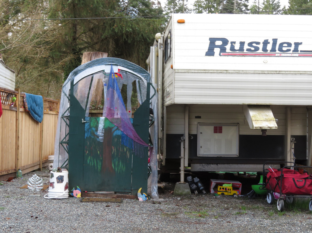 Riverside Resort主图