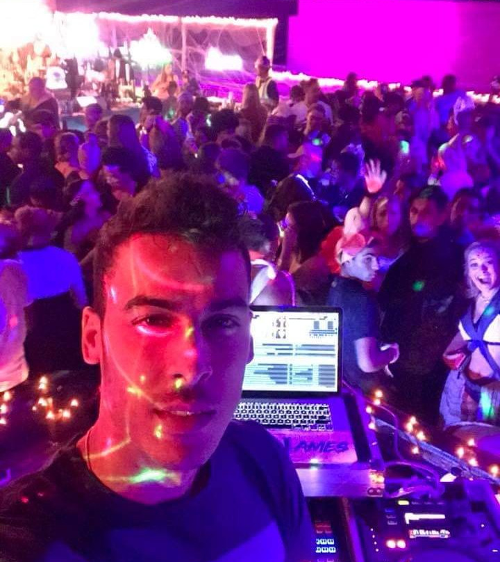 Chicken 'n Bowling-Havensight必去景点