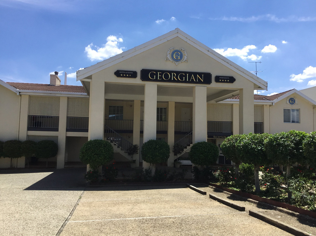 乔治亚舒适套房酒店主图