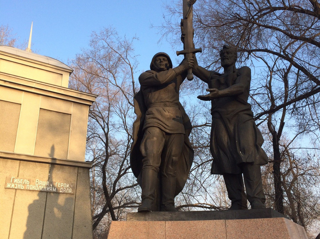 Soyuz Fronta i Tyla Monument-克拉斯诺亚尔斯克必去景点