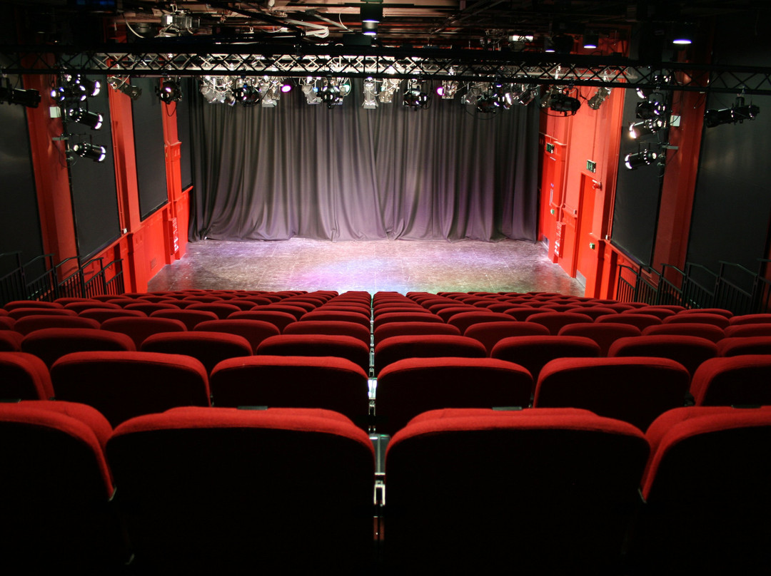 The Playhouse-德里必去景点