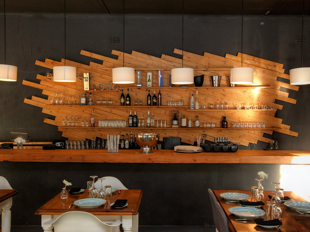 Molo Lolo Restaurant & Cooking School