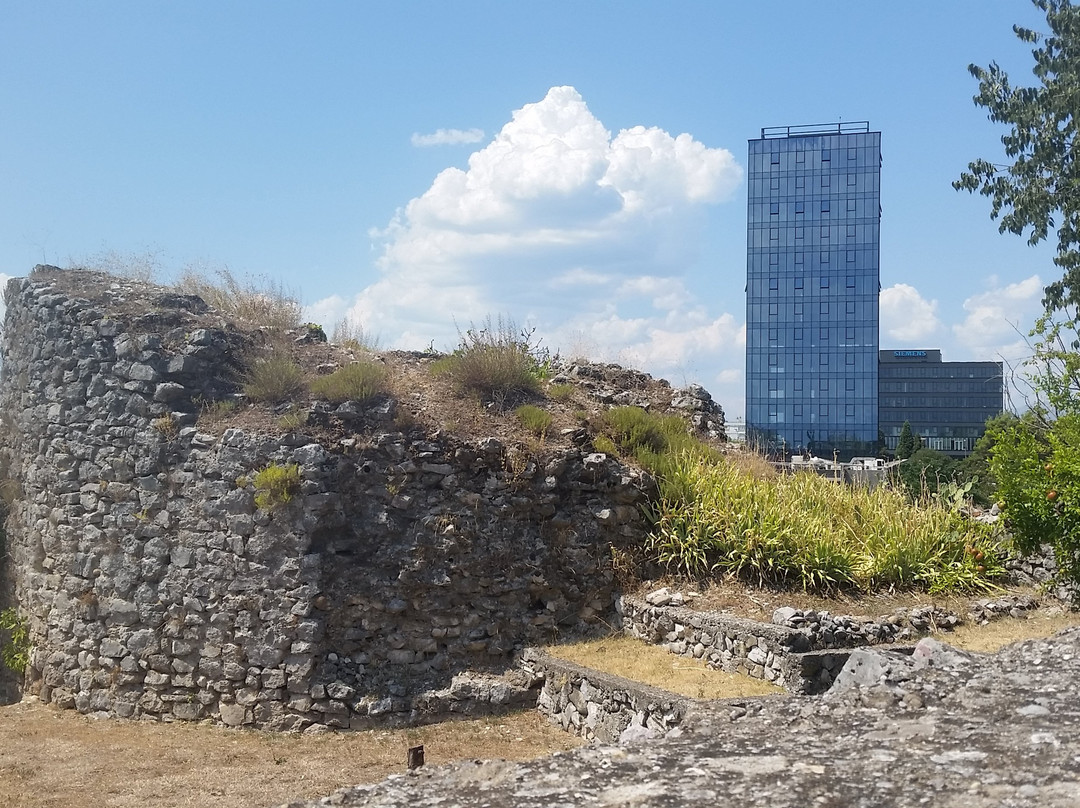 Skaline Medieval Fortress景点图片