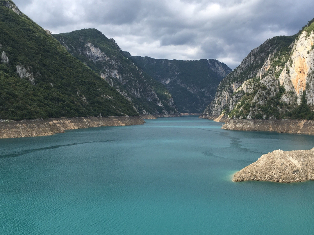 Pivskoe Reservoir景点图片