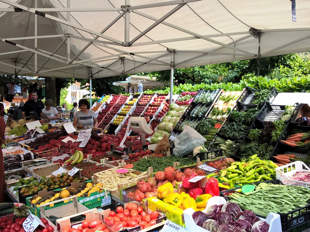 Saturday Market Of Porlezza-Porlezza必去景点