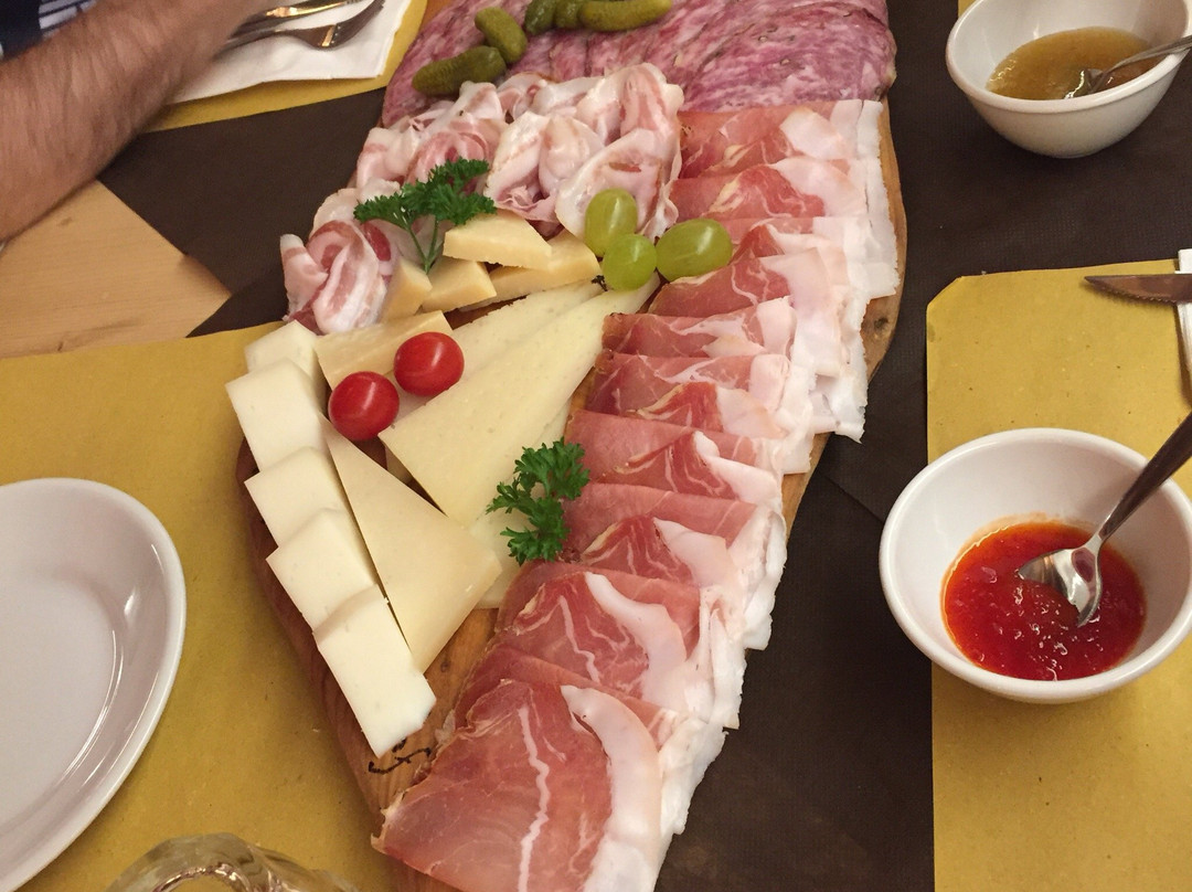 Giazza餐馆和美食-Rifugio Monte Torla