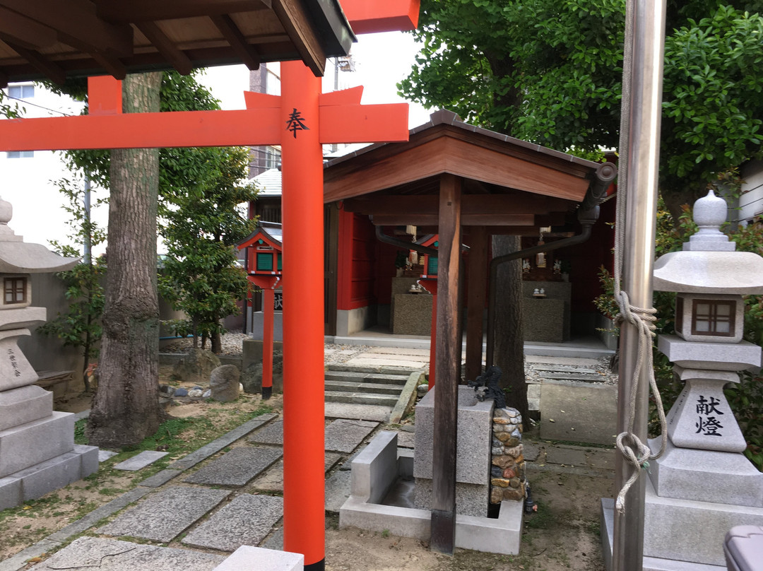 MIyoshige Shrine景点图片