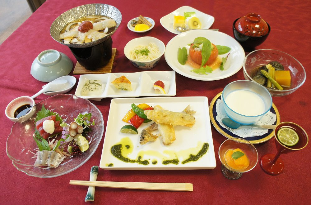 Kamiyama Onsen Hotel Shikinosato & Iyashinoyu主图