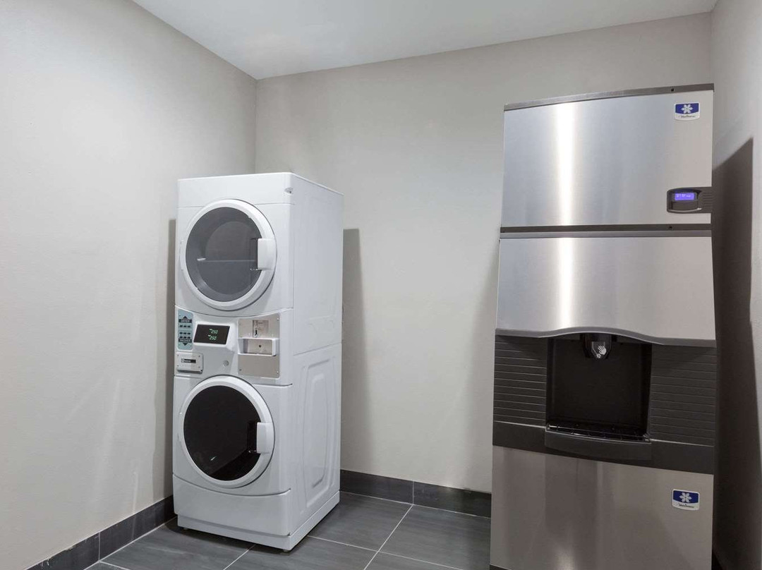 Baymont by Wyndham Bryan College Station主图