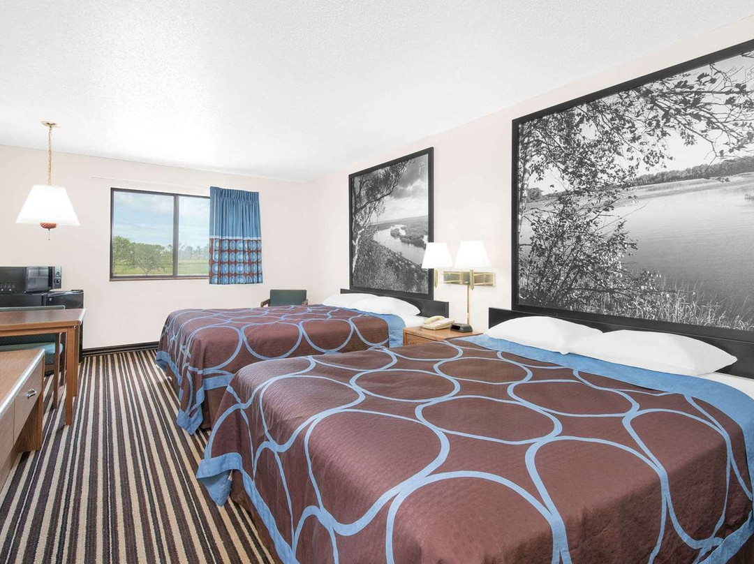 Wrangler Hotel主图