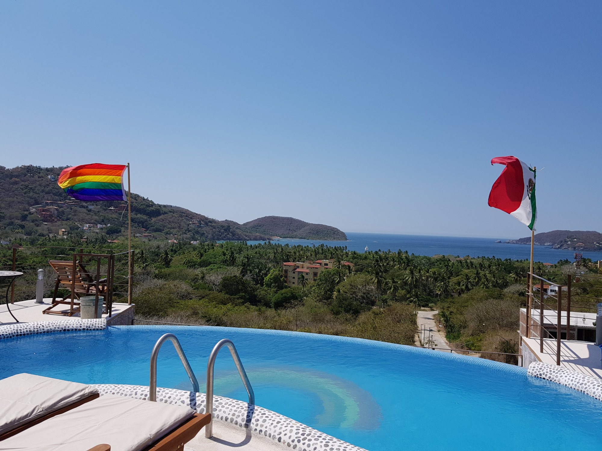 Casa Arcoiris Zihuatanejo-官方