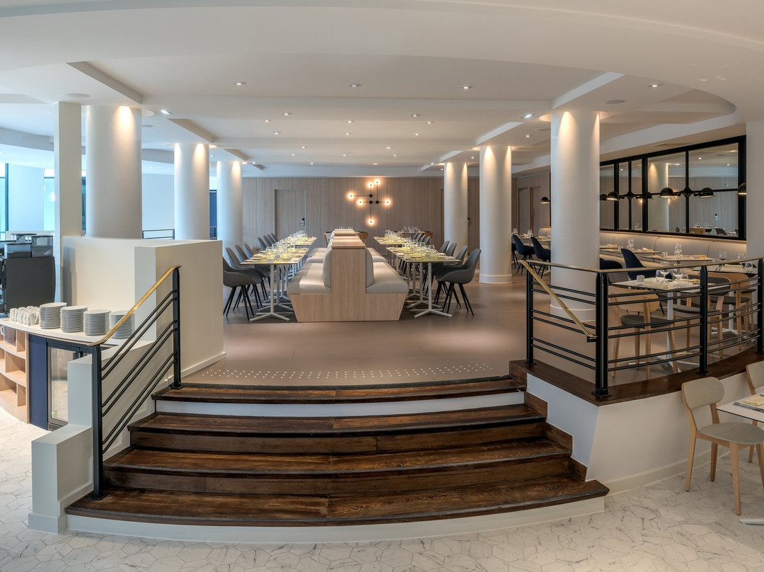 Jangle Hotel Paris CDG Airport