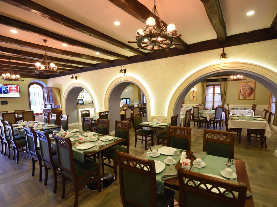 Rose Garden Restaurant