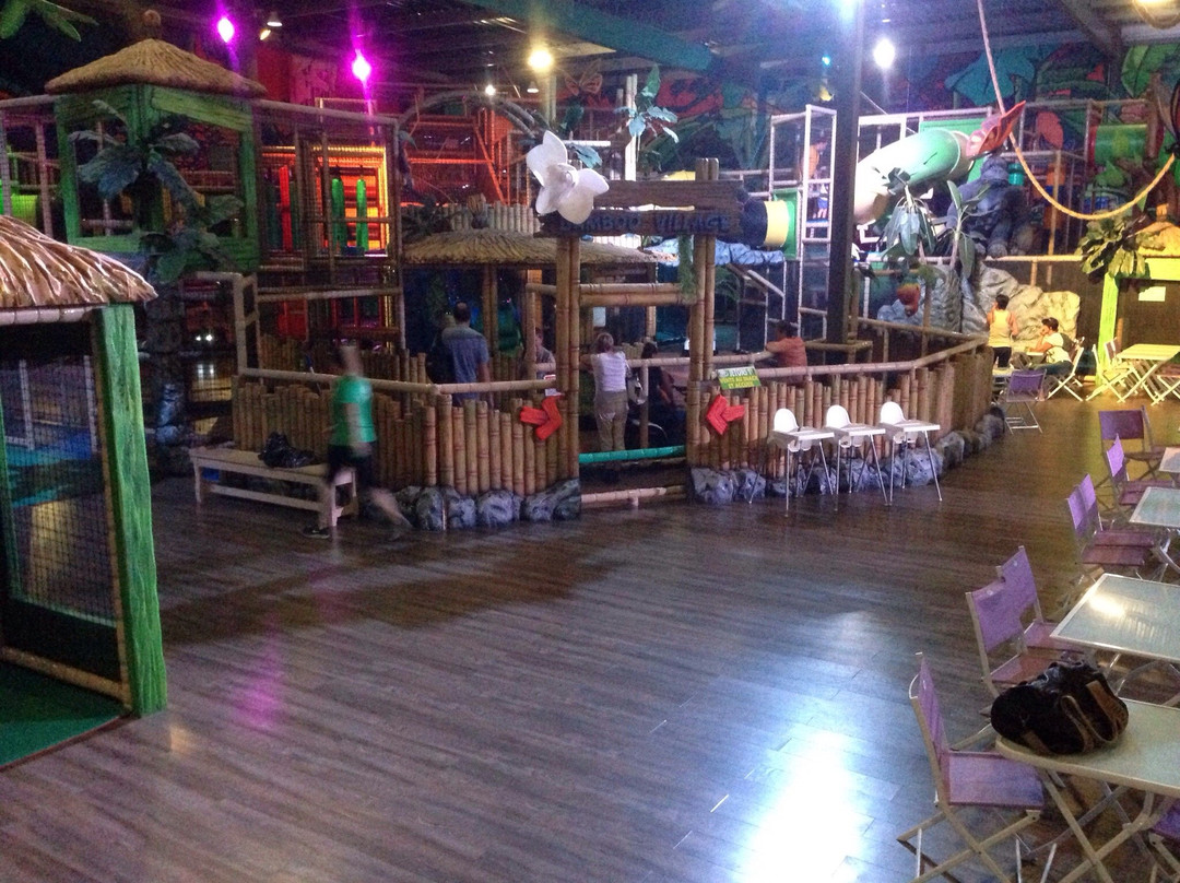 Montopoto Plaine De Jeux景点图片