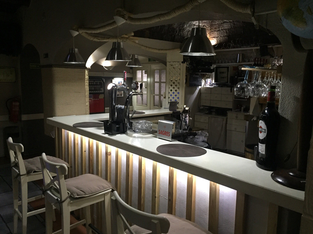 Classic Bar & Tapas景点图片