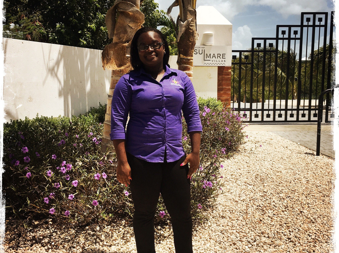 Green's VIP & Taxi Services-格雷斯湾必去景点